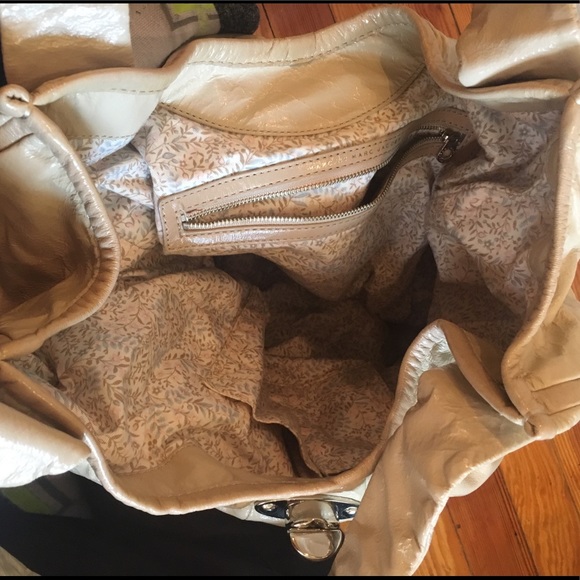 Marc by Marc Jacobs Patent Leather Nude Handbag - Picture 7 of 11